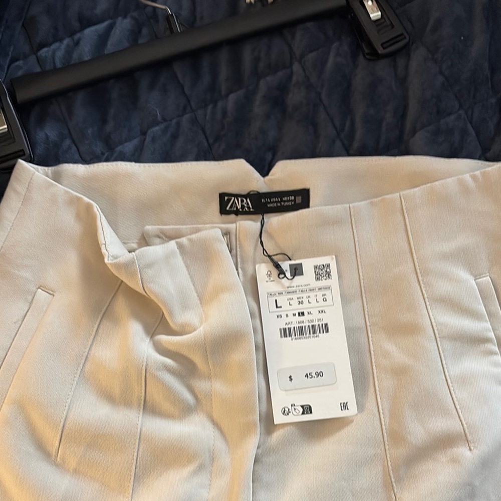 Zara Off-White Textured trousers NWT size Large Oyster white size Large
